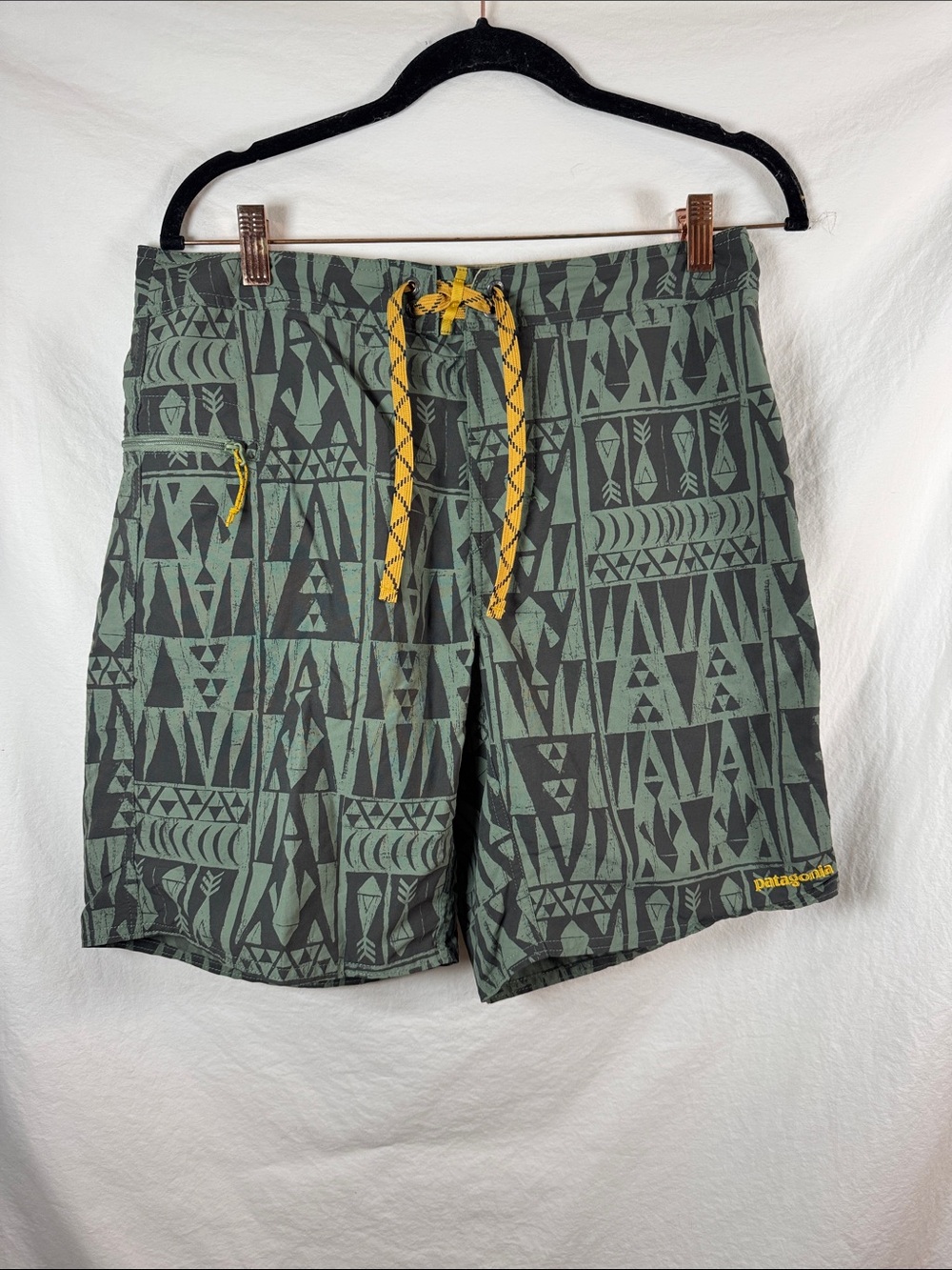 Patagonia Wavefarer Board Shorts Men’s 32